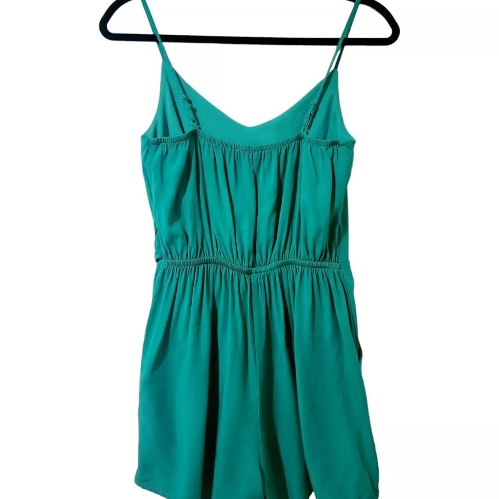 One Clothing~ Green Cami Wrap Short Front Tie Shorts Romper Size S - Picture 3 of 7